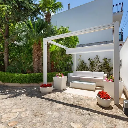 Luxury Carra -